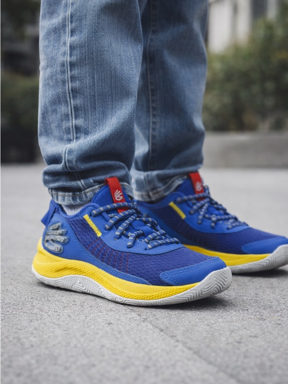 Under Armour Curry Kids 5Y (W-6.5) Blue Yellow Basketball Sneakers Youth Shoes
